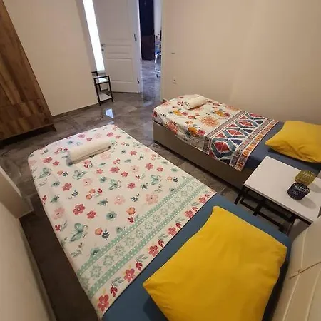 Merkeze Yakin 2+1 Apartmán *